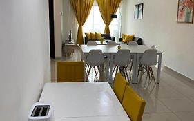 Zima Homestay@Kajang2