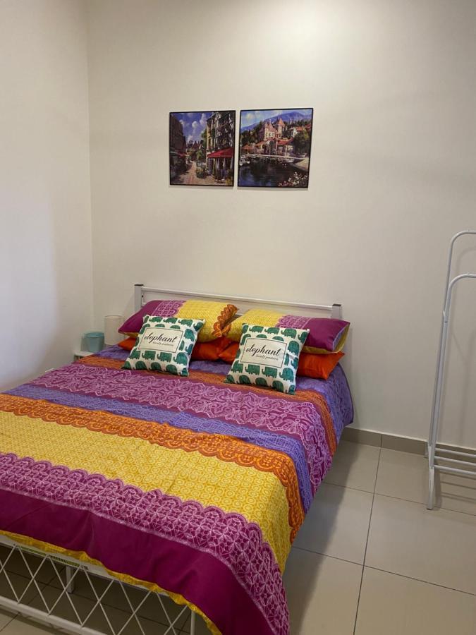 Zima Homestay@Kajang2 Luaran gambar