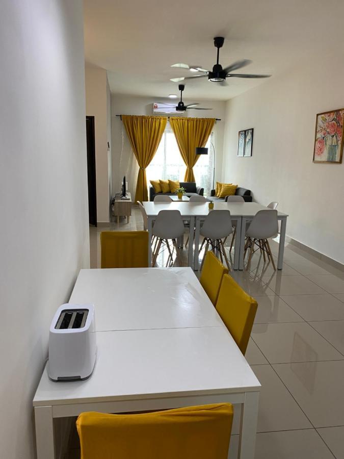 Zima Homestay@Kajang2 Luaran gambar